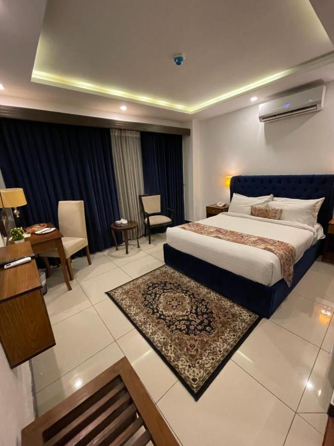 Grand Mongolia Hotel Равалпинди Экстерьер фото